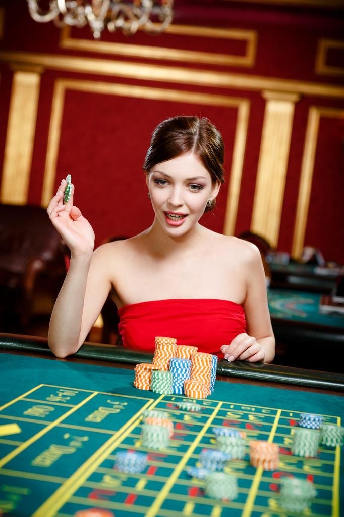 ph 188 bingo room interface showing numbered cards and live draw on mobile